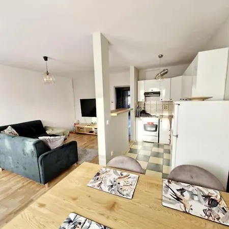 Ara House Apartmán *